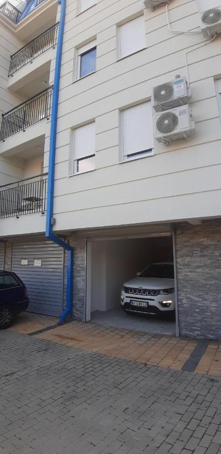 Apartamento Cvetkovic Lux Аpartmani & Free Garaza Vrnjačka Banja Exterior foto