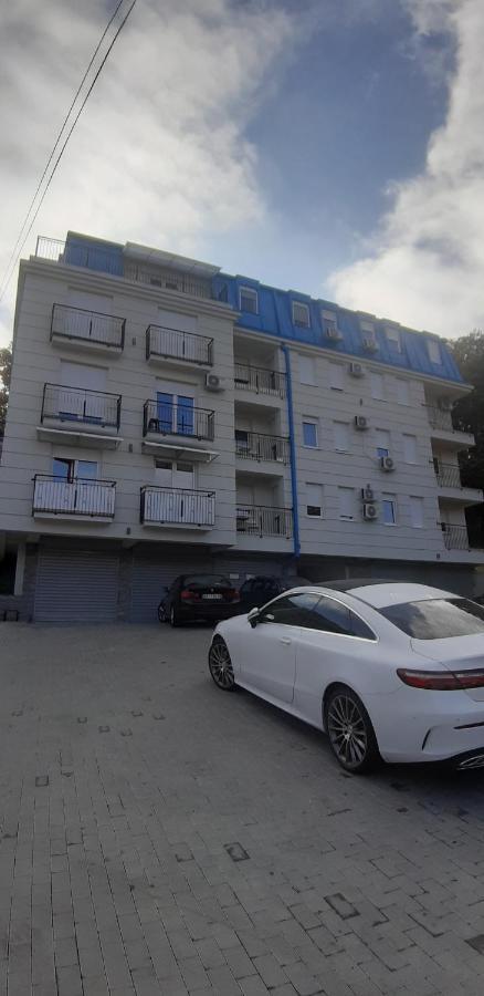 Apartamento Cvetkovic Lux Аpartmani & Free Garaza Vrnjačka Banja Exterior foto