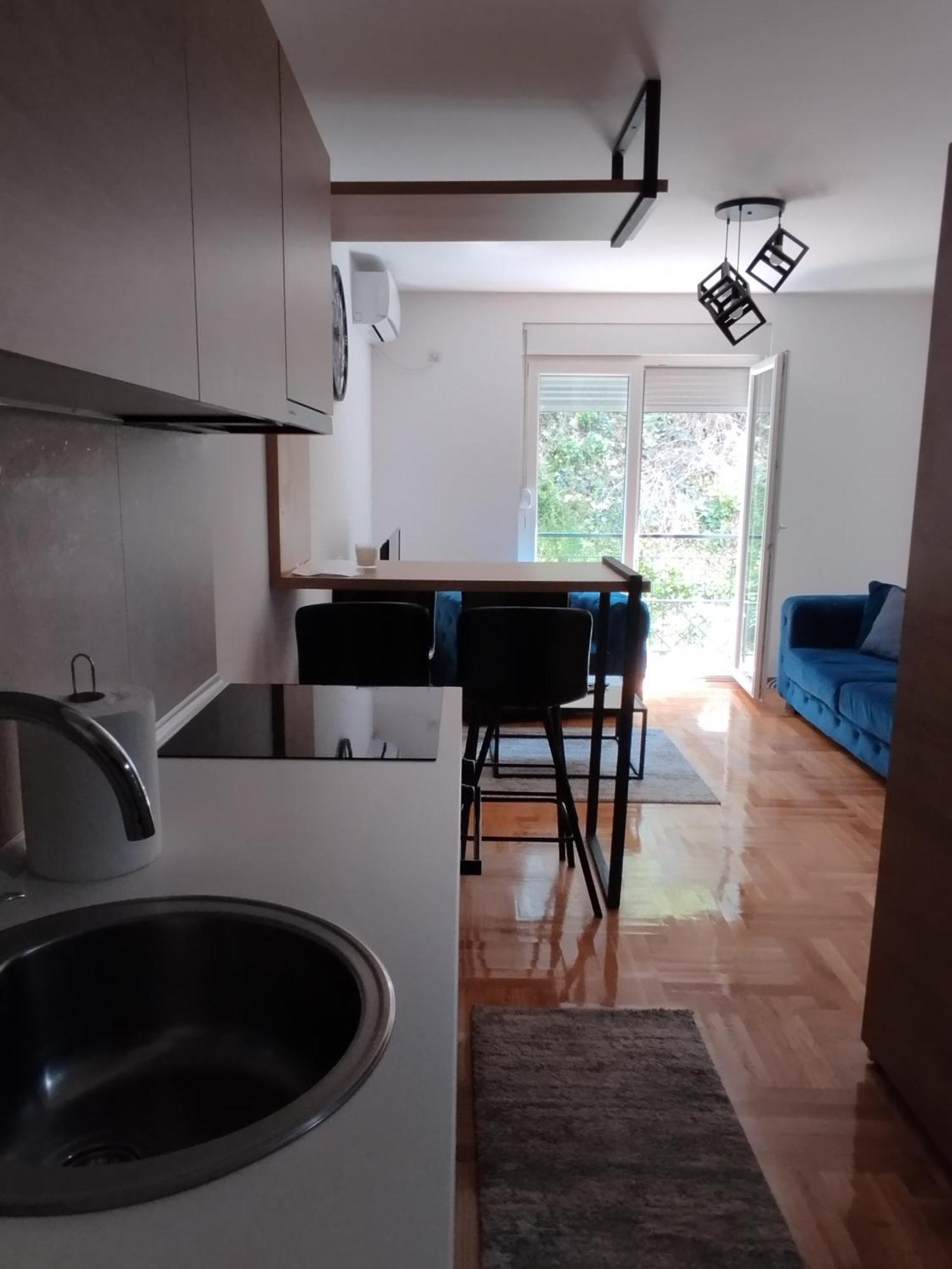 Apartamento Cvetkovic Lux Аpartmani & Free Garaza Vrnjačka Banja Exterior foto