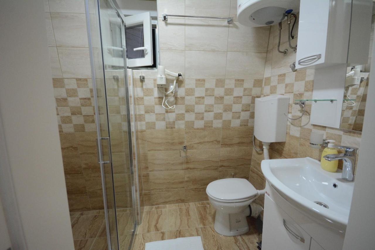 Apartamento Cvetkovic Lux Аpartmani & Free Garaza Vrnjačka Banja Exterior foto