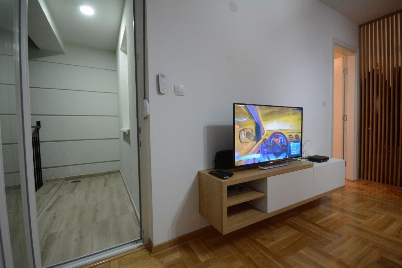 Apartamento Cvetkovic Lux Аpartmani & Free Garaza Vrnjačka Banja Exterior foto